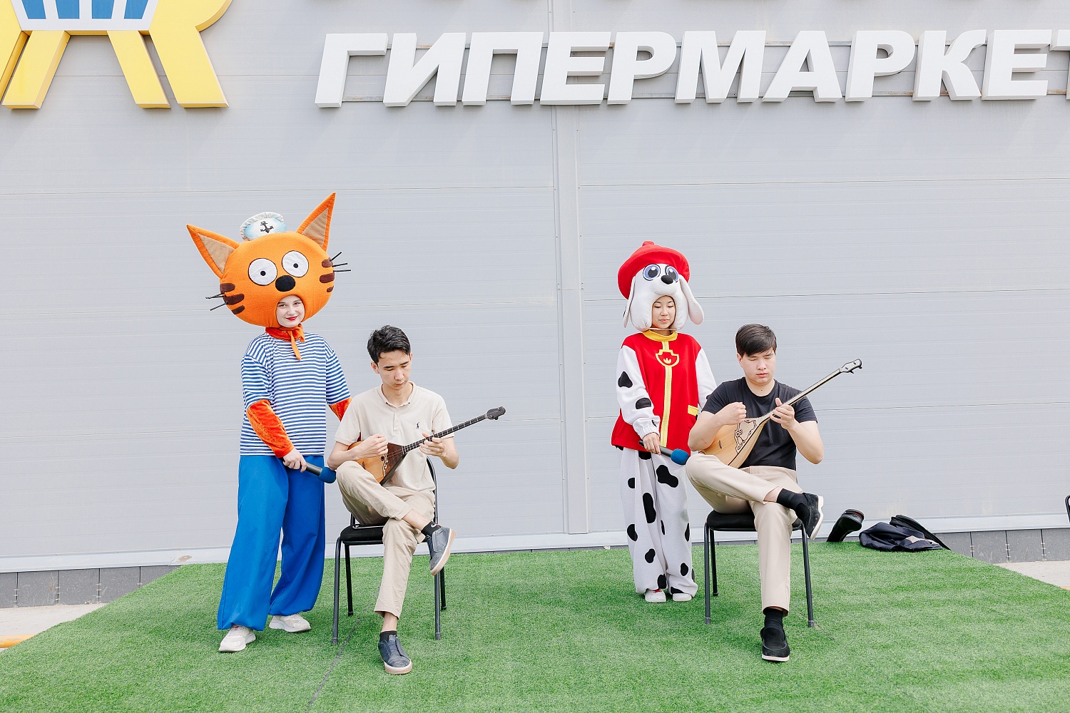 «АНВАР» гипермаркетіне – 3 жыл! | Гипермаркету «АНВАР» — 3 года!